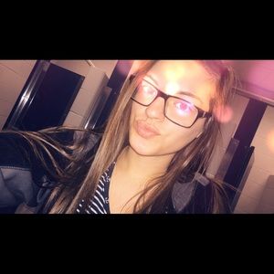 Meet your Posher, Jillian